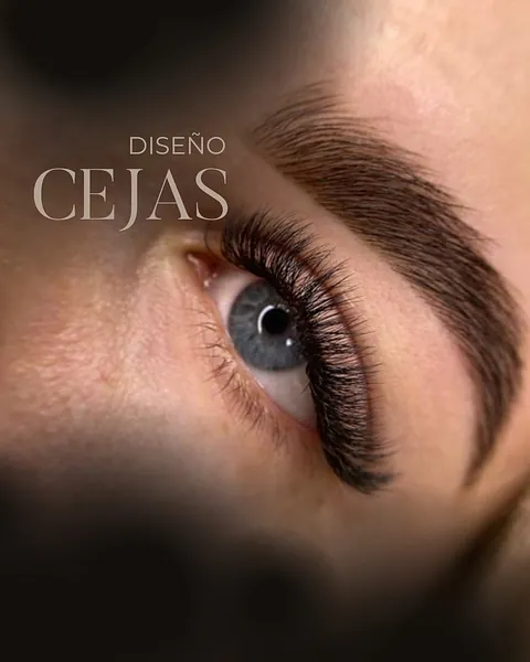 Persanso's Estética cejas